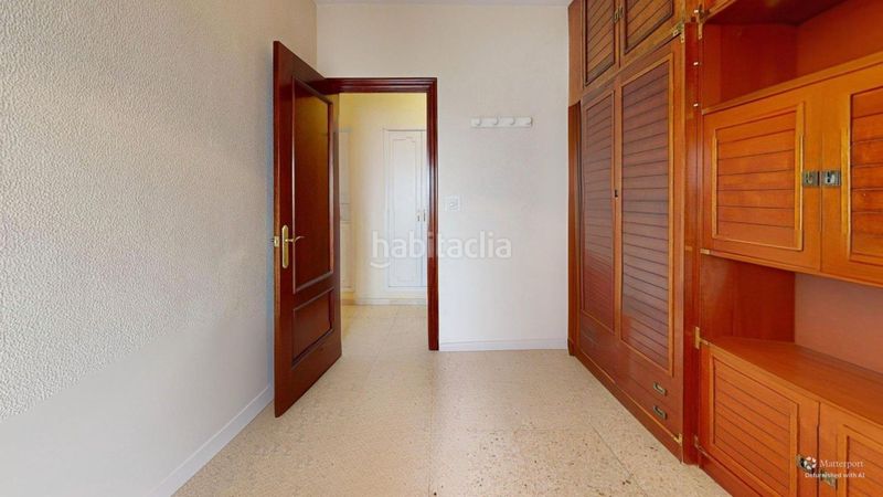 Foto 5bf6a1f1-46c0-4135-a574-61b0c3f48ff9. Pis amb aparcament a Los Remedios Sevilla