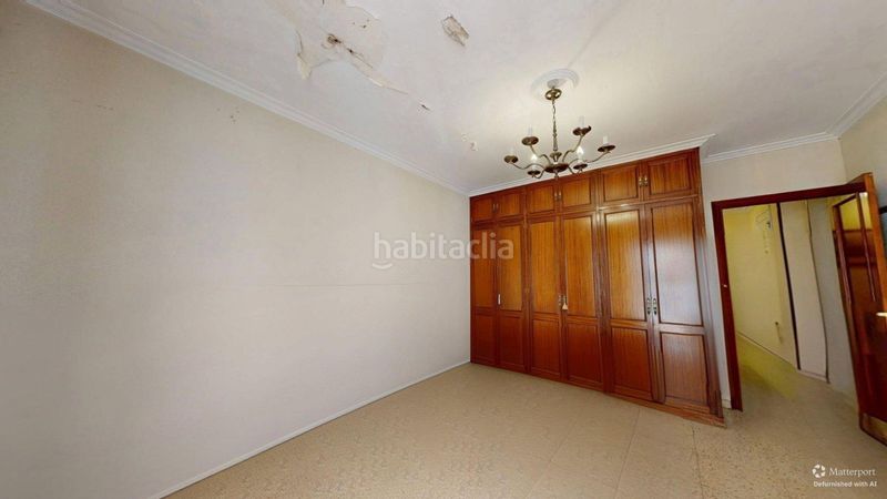 Foto ab15f927-34a9-4f1f-a4ab-d87082403803. Pis amb aparcament a Los Remedios Sevilla
