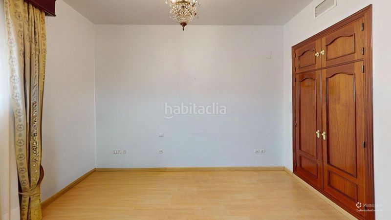 Foto 7884259d-d359-44d5-8727-59673ffcbeb3. Pis amb calefacció aparcament a Triana Casco Antiguo Sevilla