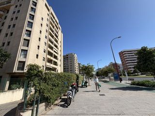 Location Appartement  San francisco javier. Piso en alquiler en nervión, 4 dormitorios.