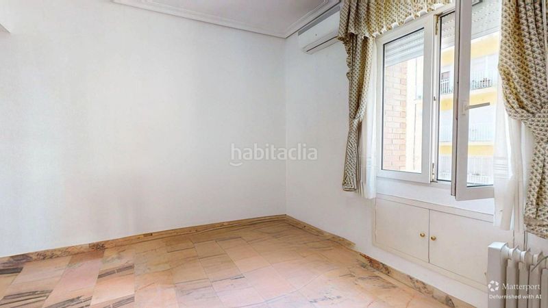 Foto b97d8d5d-60c2-422b-a1af-a7fa9823fd43. Pis amb calefacció aparcament a Los Remedios Sevilla