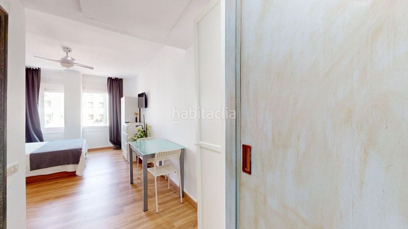 Foto e1233d1d-496e-4263-9938-286de12d8fc9. Estudi amb calefacció a Triana Este Sevilla