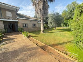 Chalet  Calle algeciras. Gran chalet en la hacienda