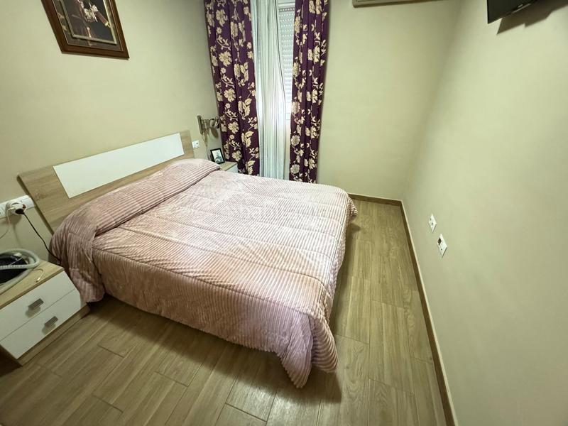 Foto f4bb5422-1856-4494-bd59-4fd483a83f68. Chalet in Centro - Doña Mercedes Dos Hermanas