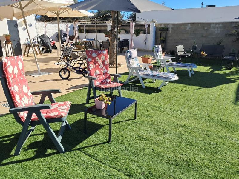 Foto 2c980c4f-443a-4e0c-996a-1330b619d806. Chalet with pool in Entrenúcleos Dos Hermanas