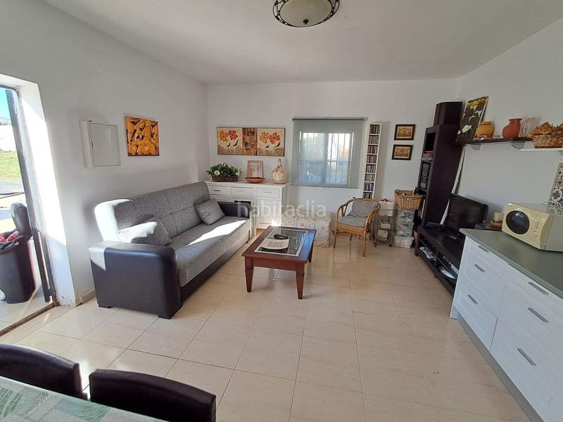 Foto 1bab7c91-fa37-40b2-9ab3-792d5c3bec11. Chalet con piscina in Entrenúcleos Dos Hermanas