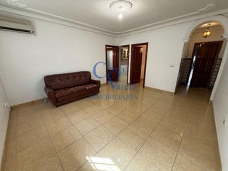 Etagenwohnung  Calle de berruguete. Fantástico piso en la moneda