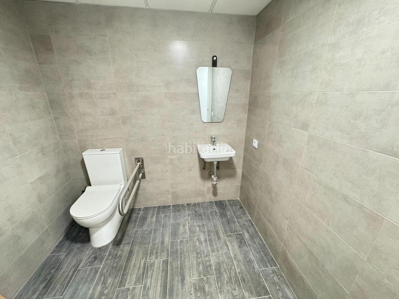 Foto 35f6a6bc-7b23-41b4-8d05-014f2ae63073. Local commercial dans Centro - Doña Mercedes Dos Hermanas