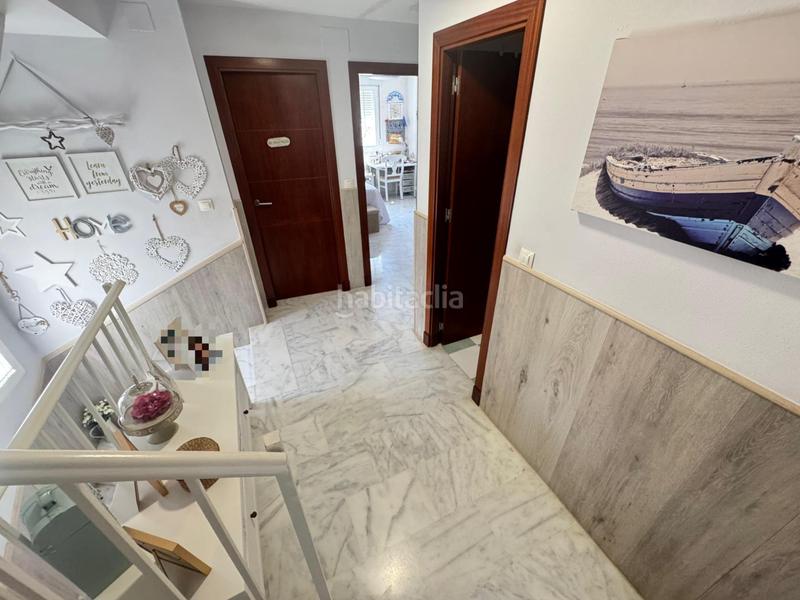 Foto dc47db78-f9b2-4988-9fe3-4b63e8fdd02e. Casa adosada casa en Olivar de Quintos en Olivar de Quintos Montequinto