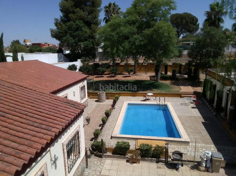 Foto 130cfd7c-36e9-4000-a90c-2bcf1dd74a5d. Xalet amb calefacció aparcament piscina a Oromana Alcalá de Guadaira