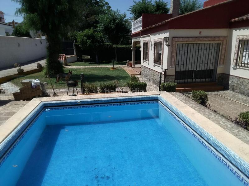 Foto 407817f1-dd9c-4f92-8103-2a6b23777ea2. Xalet amb calefacció aparcament piscina a Oromana Alcalá de Guadaira