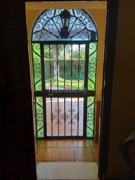 Foto 4ce2ae8e-25c8-43db-84f9-03ad2f60e570. Xalet amb calefacció aparcament piscina a Oromana Alcalá de Guadaira