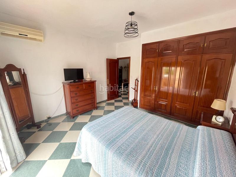 Foto 0d4d530a-9b75-4125-8888-62994dc6a36a. House in calle de las bordadoras 26 in Centro - Doña Mercedes Dos Hermanas