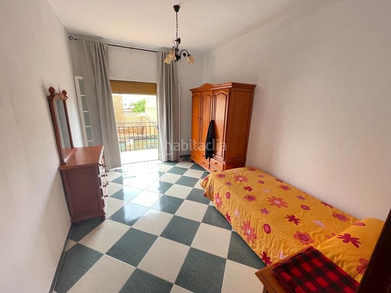 Foto f21ffa51-4d2a-46f7-aeb7-83f75d9cd447. House in calle de las bordadoras 26 in Centro - Doña Mercedes Dos Hermanas