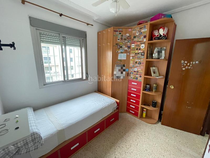 Foto 6fcd6a31-11f9-4929-bf79-d5b3d4ee99a7. Piso estupendo piso este en colores - entreparques Sevilla