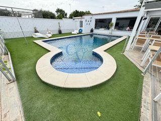 Masia  Calle a. Magnífica parcela en la zona de las viñas