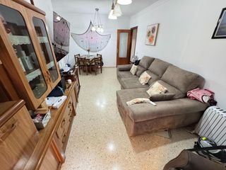 Ground floor in Calle Calle Laguna de Maestre