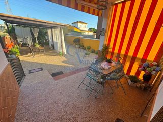 Masía en Arco Norte - Avda España. Magnífica parcela en urb. casquero