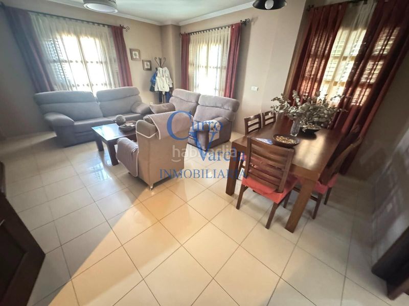 Foto eaa3347e-70d5-420c-ac5a-f357c2fdca49. Casa amb calefacció aparcament a Centro - Doña Mercedes Dos Hermanas