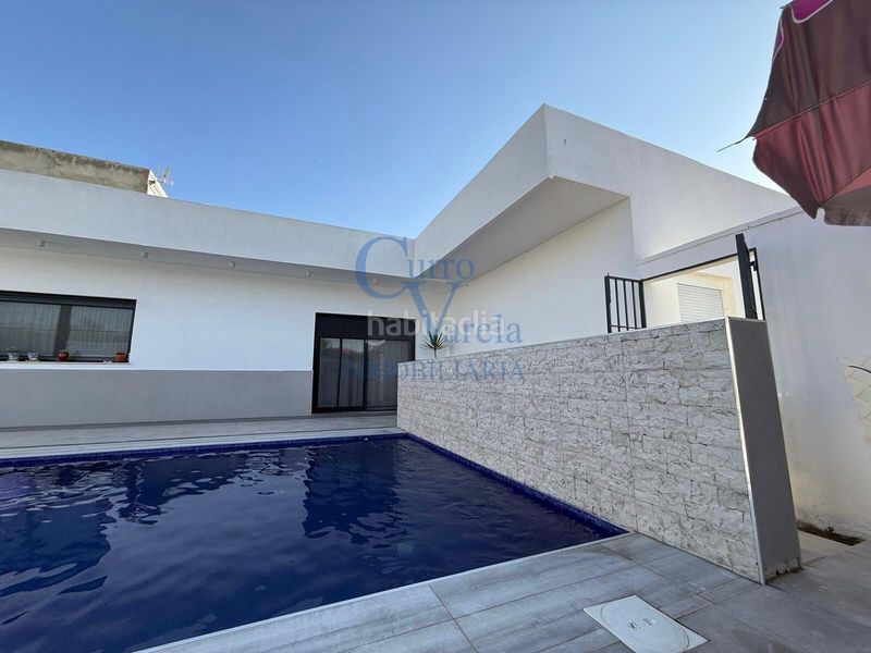 Foto a03af509-da58-4f6e-bb17-ba1fd7e70f1e. Masia amb calefacció aparcament piscina a La Hacienda - Nueva Andalucía Dos Hermanas