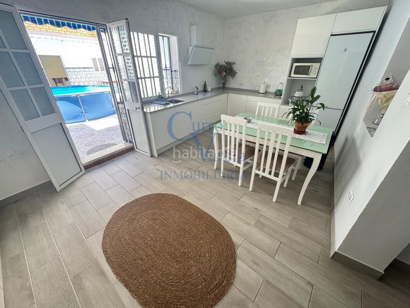 Foto c69eb6bb-357d-4b9a-af7d-9298bd5a890f. Casa amb calefacció a Centro - Doña Mercedes Dos Hermanas
