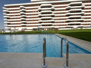 Lloguer Pis a Entrenúcleos. Estupendo piso de alquiler en entrenucleos
