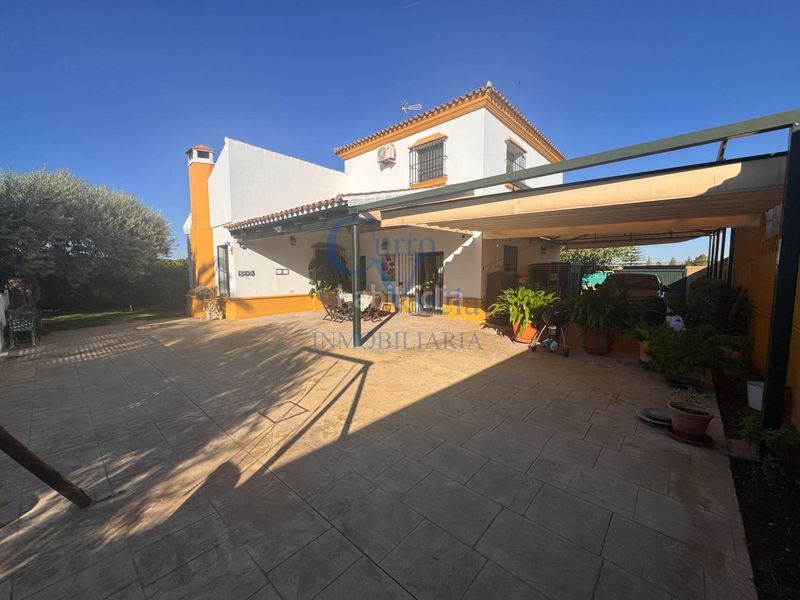 Foto ba39a9be-62d4-4a21-a6c4-2b38f1c0ba70. Masia amb calefacció aparcament piscina a La Hacienda - Nueva Andalucía Dos Hermanas