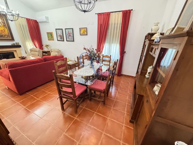 Foto ee229063-70b2-4742-8a3f-c6bd282fa209. Masia amb calefacció aparcament piscina a La Hacienda - Nueva Andalucía Dos Hermanas
