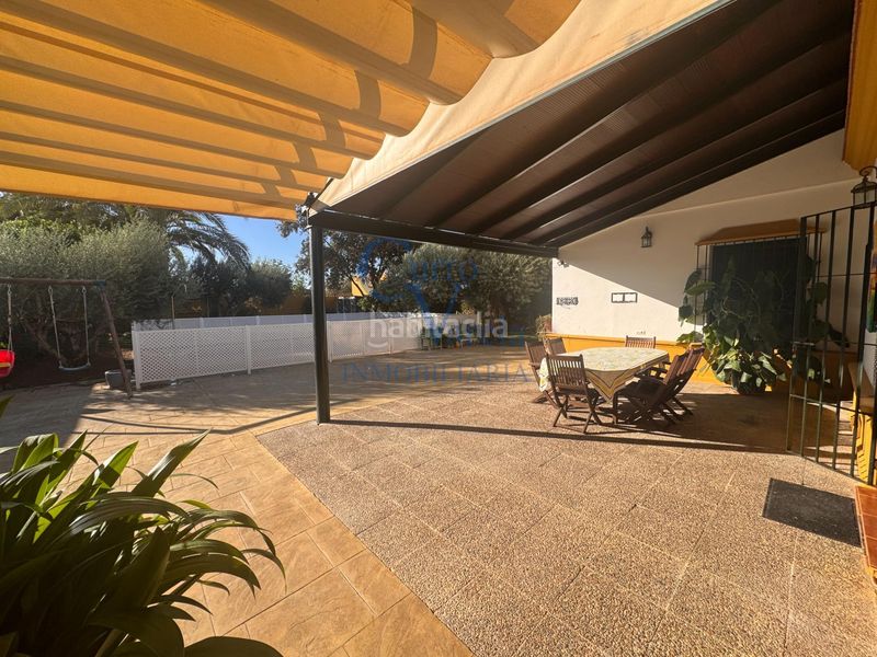 Foto fea4f556-98b8-41c9-83e1-ed7d4ce9a55f. Masia amb calefacció aparcament piscina a La Hacienda - Nueva Andalucía Dos Hermanas
