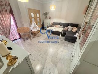 Appartement à Centro - Doña Mercedes. Gran piso en calle real utrera