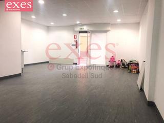 Local Comercial a Campoamor. Local totalmente reformado