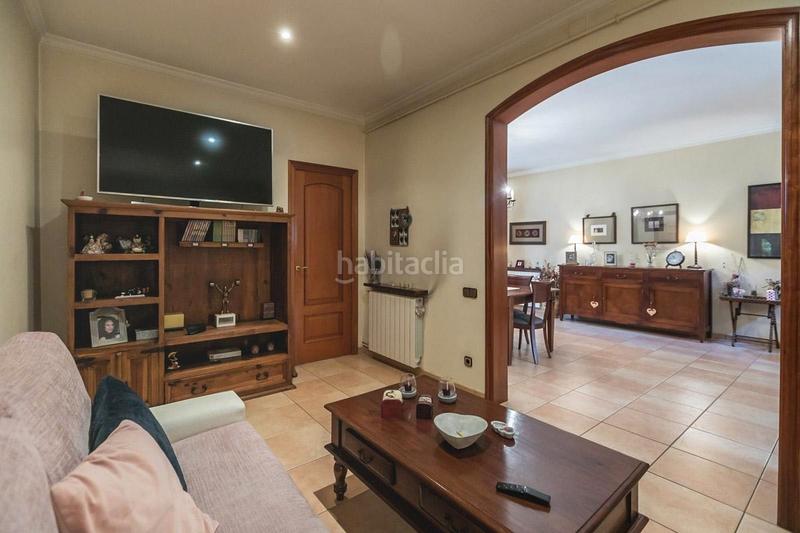 Foto 9a29aa35-4b81-4345-b648-1dd76a40fcd6. Casa amb calefacció a Creu Alta Sabadell