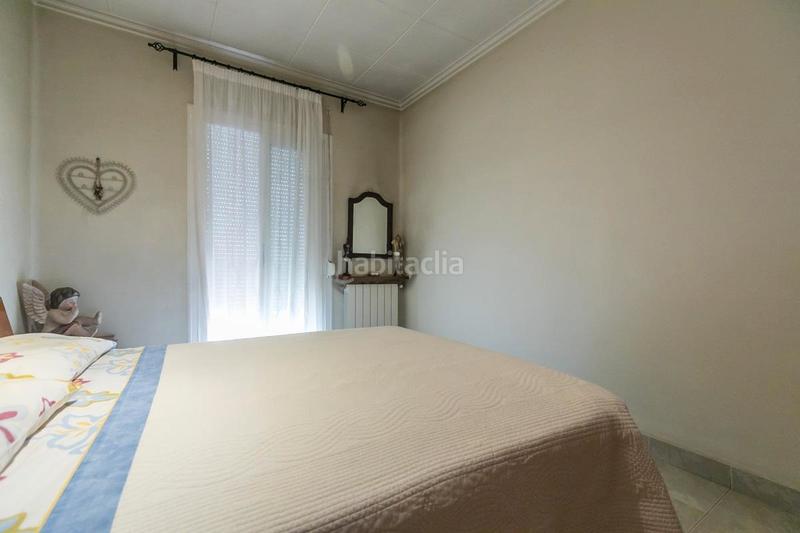 Foto f6f73d72-1dab-4695-a8b0-5891bca26e8f. Casa amb calefacció a Creu Alta Sabadell