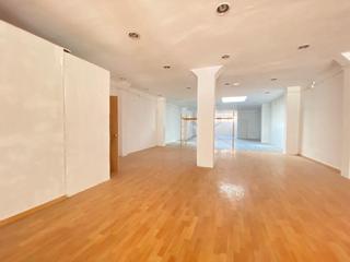 Miete Geschäftsraum in Creu de Barberà. Local en primera linea comercial en la  creu de barberà