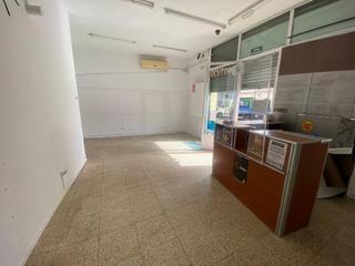 Lloguer Local Comercial a Creu de Barberà. Local comercial en la creu de barberà