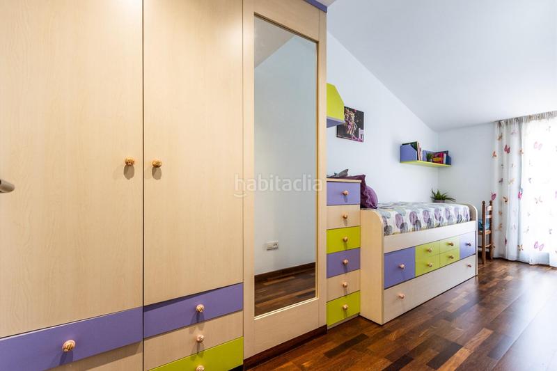 Foto 2dd972f4-53cc-4b83-b584-682946c2d523. Ático atico duplex seminuevo en Creu Alta en Creu Alta Sabadell