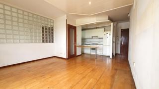 Pis a Campoamor. Piso de 1 habitacion con parking en la cruz de barberà