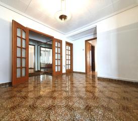 Pis a Creu de Barberà. Piso de 3 habitaciones en la creu de barberà