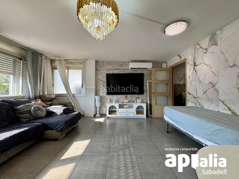 Foto 067a9a34-f426-411f-bafd-0273fcc326f3. Pis amb calefacció aparcament a Can Puiggener Sabadell