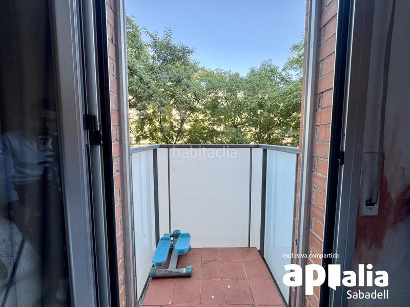 Foto f07b4bb3-008c-4326-94d1-07f990e65f0c. Pis amb calefacció aparcament a Can Puiggener Sabadell