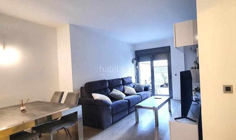 Foto ad120d99-ecc6-4761-aaec-7501090e96e4. Rez-de-chaussée avec chauffage piscine dans Eixample Sabadell