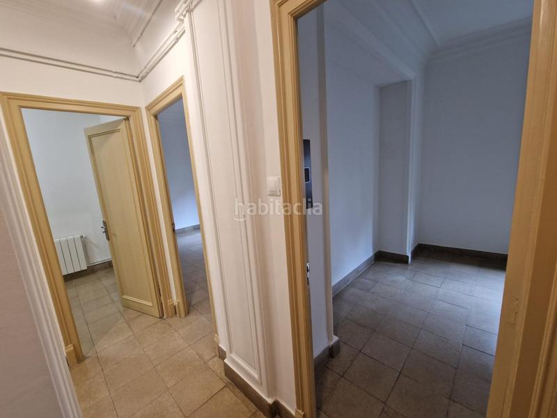 Foto 48f5e7b2-d2b5-43d1-9f58-18882bb0ff30. Rent office space in Centre Sabadell