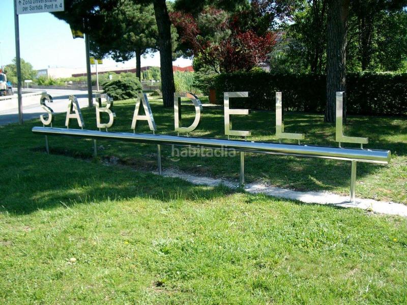 Foto 61da68b4-1736-42d8-8aa5-1033283e580d. Rent business premise in Eixample Sabadell