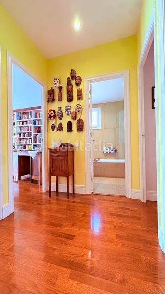 Foto 0d321333-8e8e-4a45-a6ec-0c206efb8ba9. Semi detached house with heating parking in Can Deu Sabadell