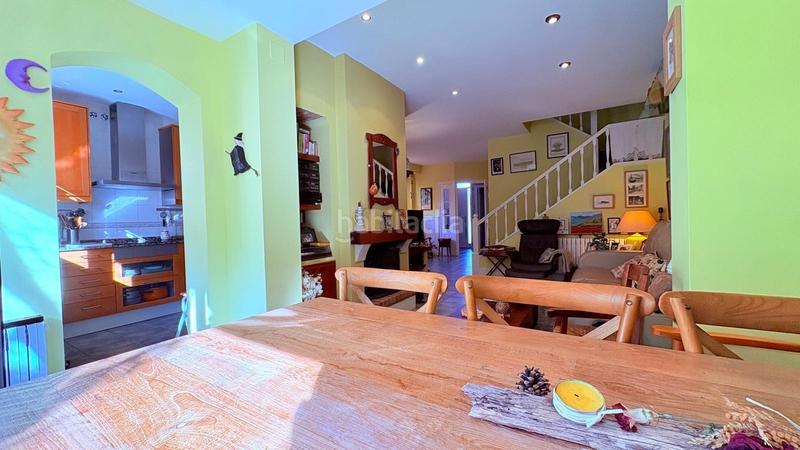 Foto 7e5eb04f-cd88-4980-a923-ff04cd766259. Semi detached house with heating parking in Can Deu Sabadell