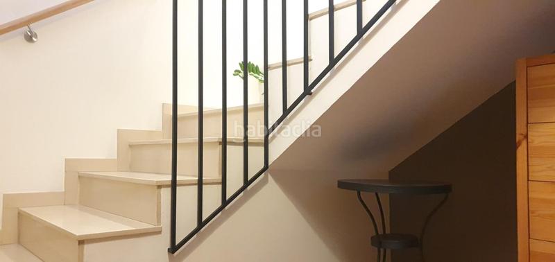 Foto 0bfcc971-38fe-4ee8-8c4b-58ab6656d8b9. Maison jumelée avec chauffage parking dans Eixample Sabadell