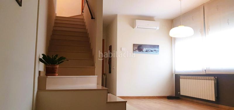 Foto 2ac6cd46-d545-4782-b37f-27d0b72ba495. Maison jumelée avec chauffage parking dans Eixample Sabadell