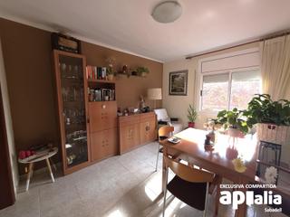Etagenwohnung in Can Puiggener. Piso de 3 habitaciones con trastero en la creu alta