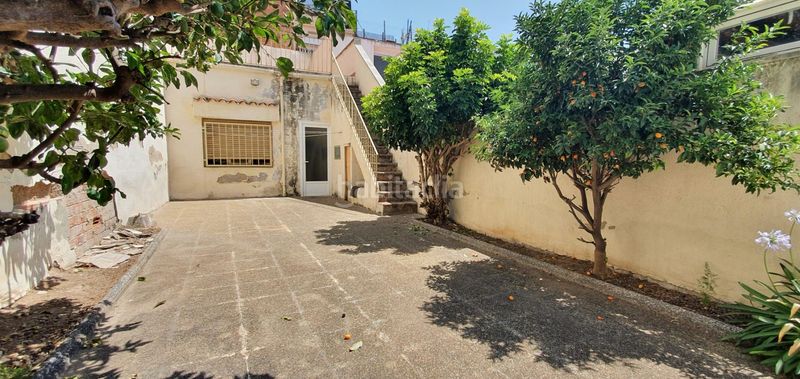 Foto 2b20c595-bd40-4671-ae63-144606ebb314. Casa in Eixample Sabadell