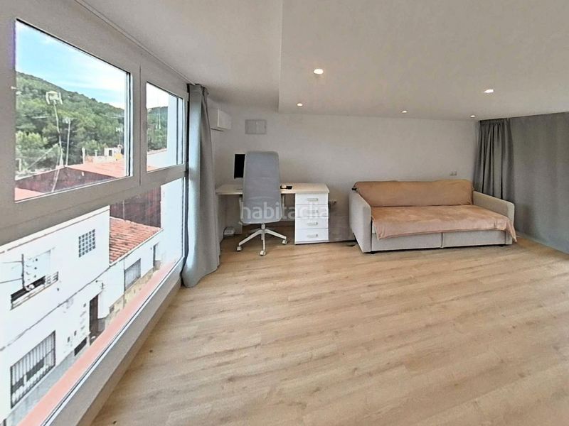 Foto 94d49e12-b670-48ee-9948-61b64f85eb17. Casa en carrer sant sebastia 24 casa adosada de 4 habitaciones en Castellar del Vallès